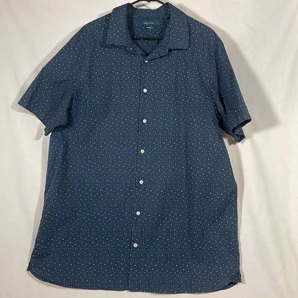 Perry Ellis short sleeve button down - Picture 2 of 9